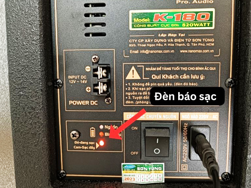 Cách sạc pin loa kéo